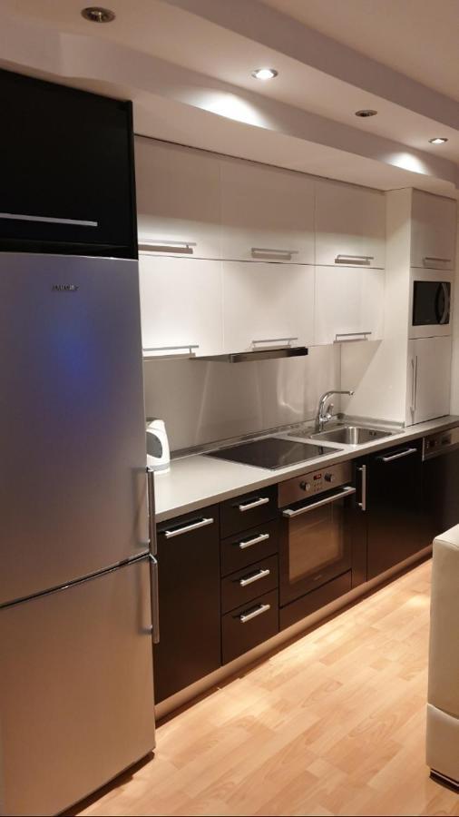 Brand New Apt In City Center Bitola Esterno foto