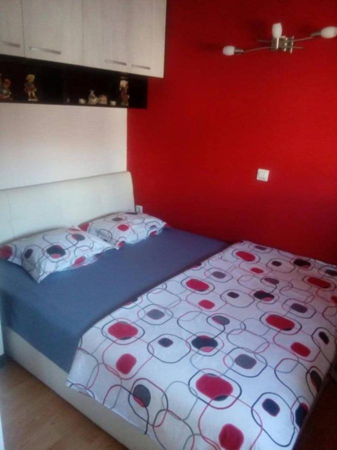 Brand New Apt In City Center Bitola Esterno foto